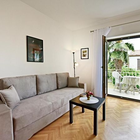 Apartments Mina Poreč Rum bild