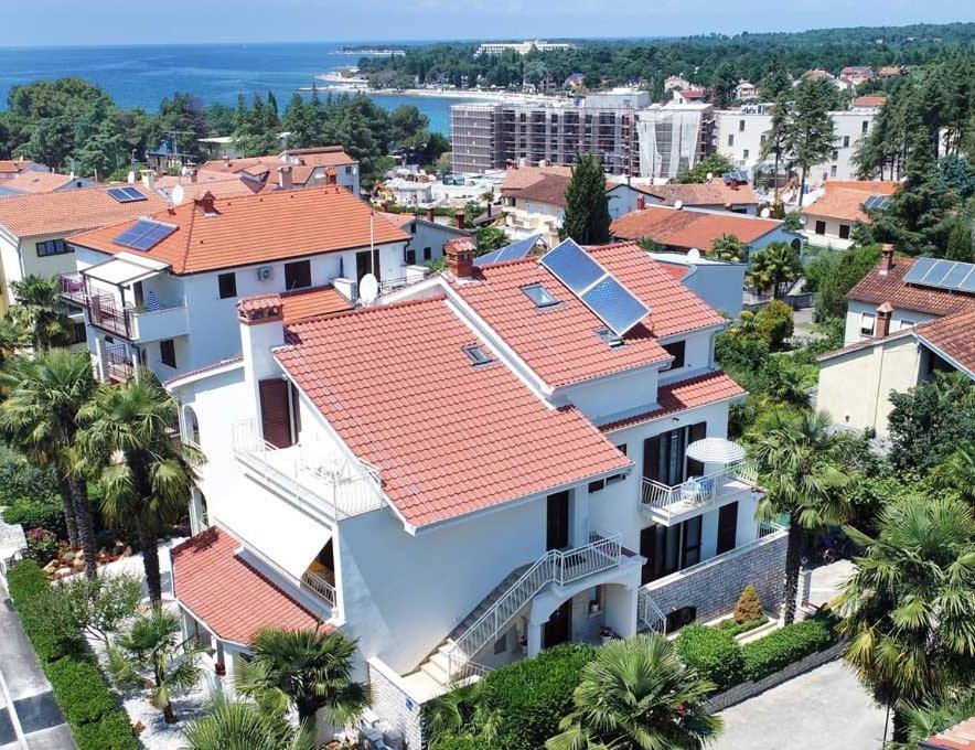 Apartments Mina Poreč Exteriör bild